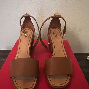 Valentino Garavoni Roman Stud Ankle Strap Sandals size 8